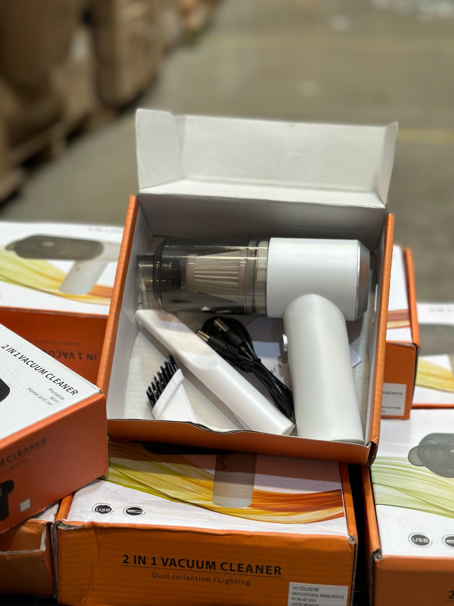 ASPIRADORA MINI PORTATIL
